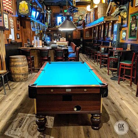 Dee’s Lakeside Billiards. . Bars with pool near me